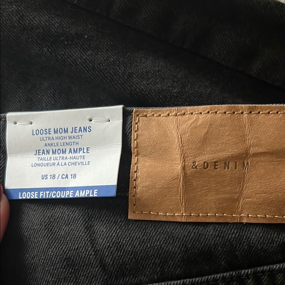 H&M Black Loose Mom Jeans - Picture 6 of 6
